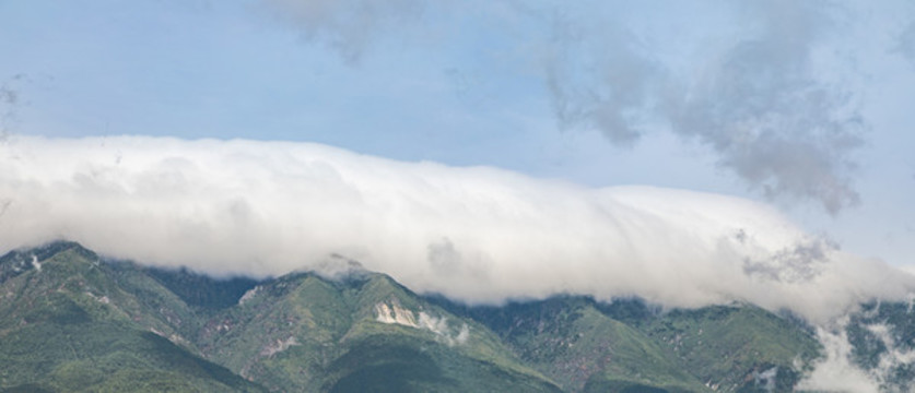 高山云層