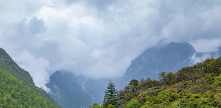 高山云層