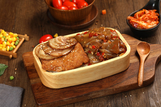 雞排叉燒蓋碼飯
