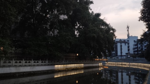 河灣