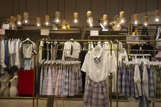 女裝專賣店店鋪陳列