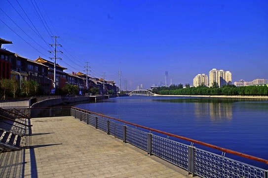 朝陽(yáng)區(qū)通惠河畔