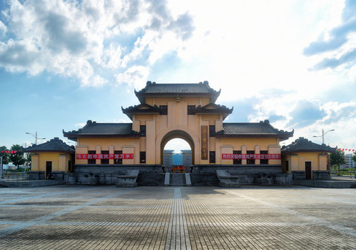 廣西師范大學校門