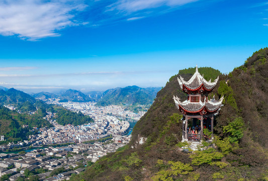 貴州鎮(zhèn)遠古鎮(zhèn)石屏山風光