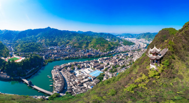 貴州鎮(zhèn)遠古鎮(zhèn)石屏山風光