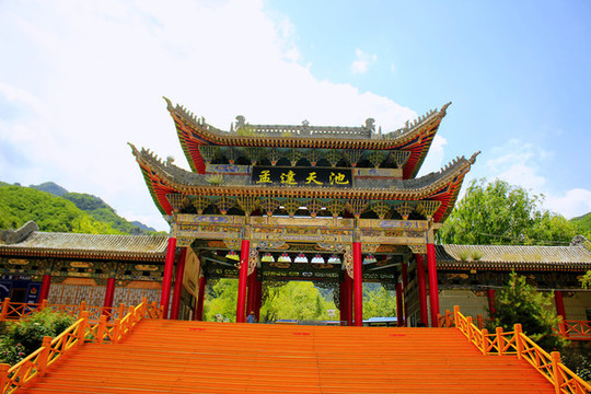 孟達(dá)天池