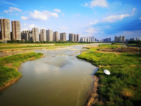 城市河流