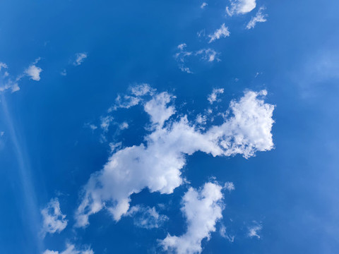 藍(lán)天白云