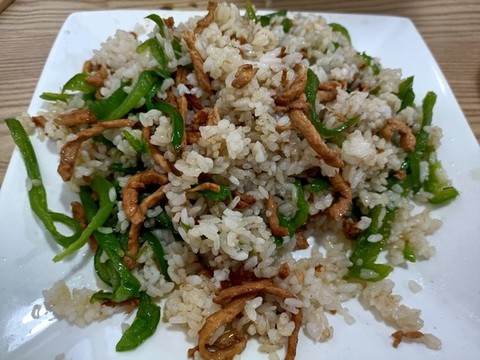 青椒肉絲炒米飯