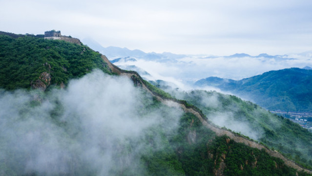 雨后長(zhǎng)城