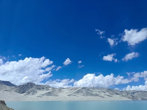 白沙湖倒影