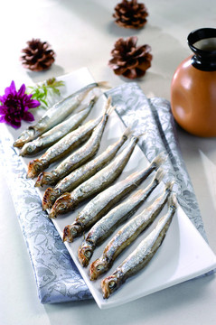 煎多春魚