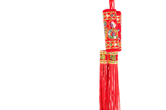 白背景前的流蘇掛件