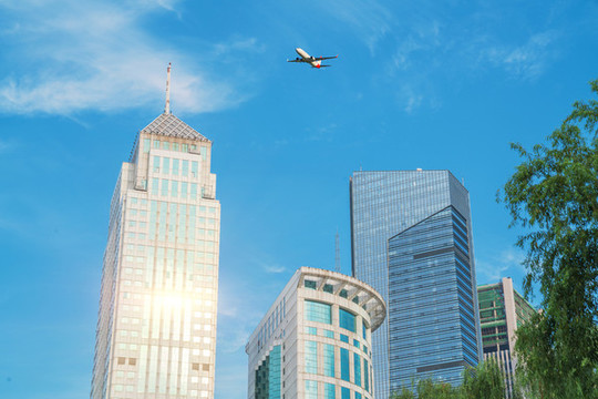 武漢城市建筑天際線和航空交通