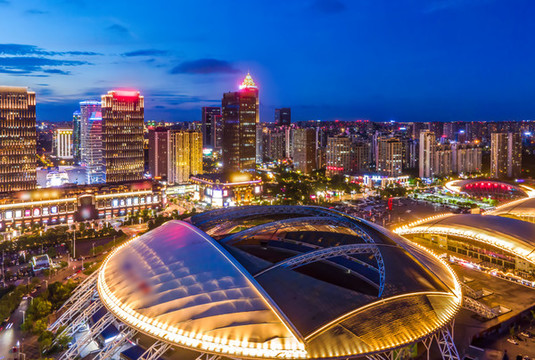 航拍江蘇南通城市建筑天際線夜景