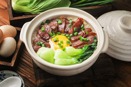 臘味煲仔飯