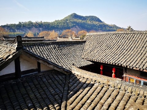 青瓦屋頂