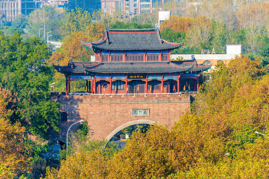 中國(guó)湖北武漢鐵門(mén)關(guān)