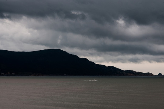 海島暴風雨來臨