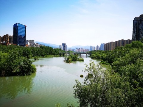 城市河流