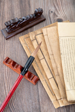 古書(shū)籍和毛筆
