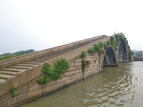 滄桑運(yùn)河古橋