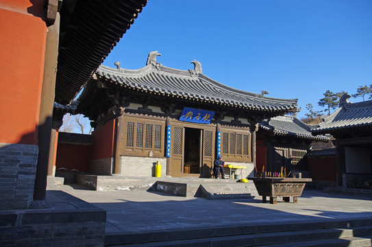 山西大同云岡石窟龍王廟