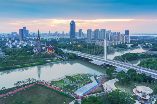 江陰城市建筑天際線和風光全景