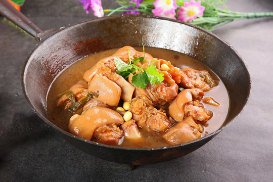 黃豆燜豬手