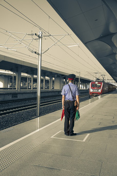 指揮火車(chē)的列車(chē)員
