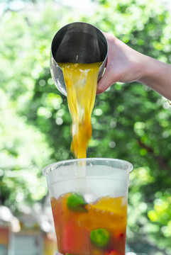 繽紛霸氣水果茶