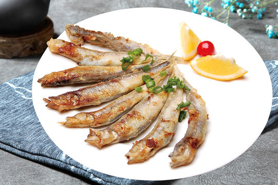 香煎多春魚