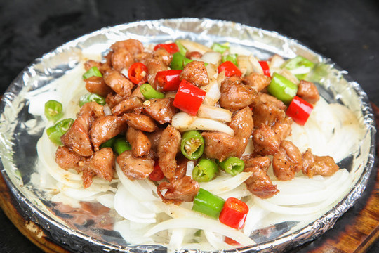 鐵板黑椒牛肉粒