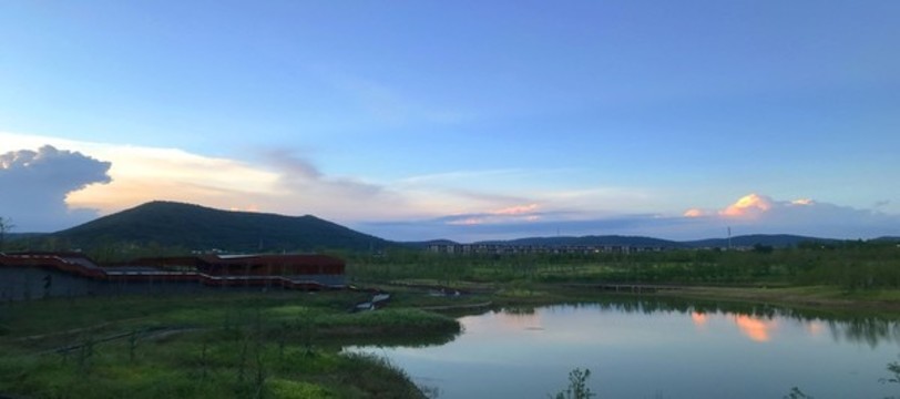 藍天白云綠水青山遠山