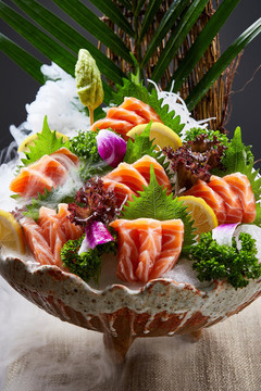 三文魚(yú)刺身