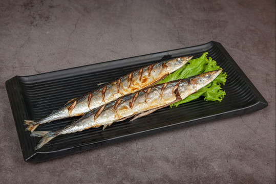 烤秋刀魚