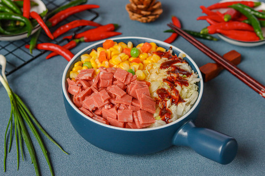 火腿拌飯