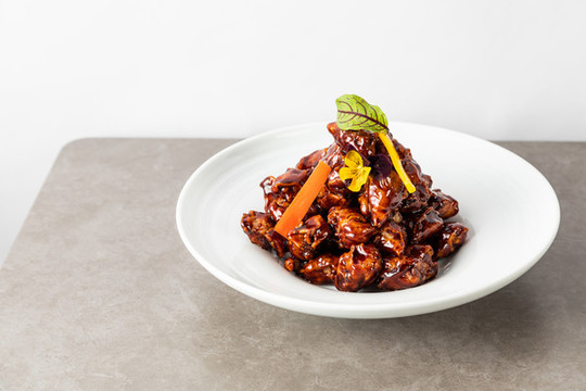 陳年黑醋咕咾肉