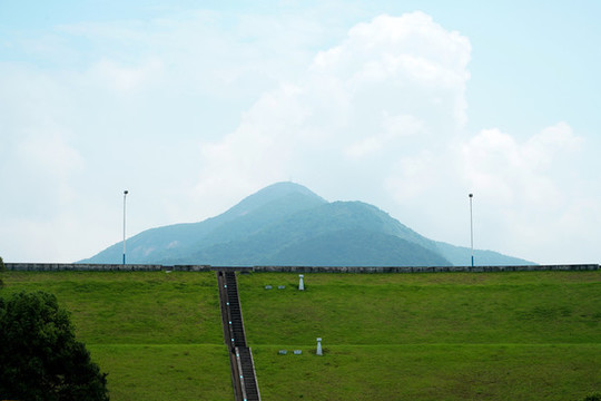 三洲田水庫(kù)高山遠(yuǎn)山