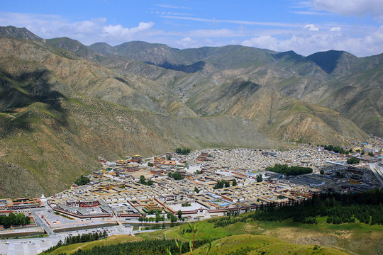 拉卜楞寺全景圖
