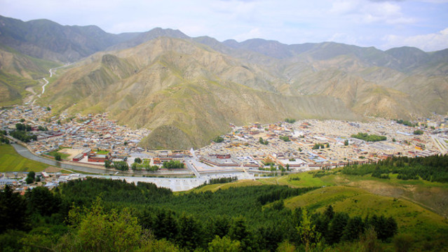 拉卜楞寺全景圖