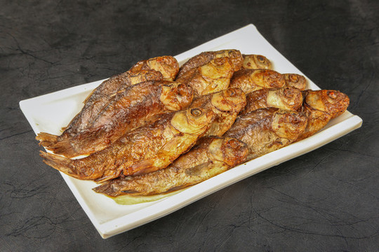 酥鯽魚(yú)
