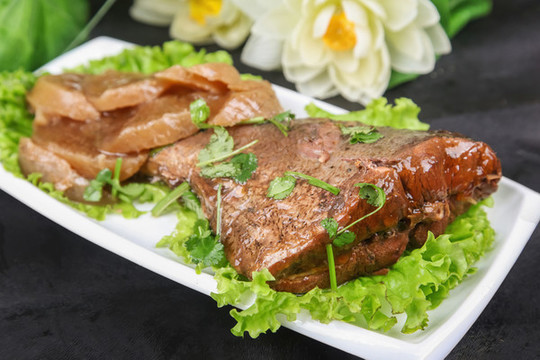 酥魚尾