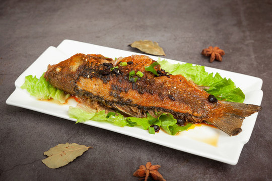 香酥鯽魚(yú)