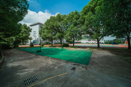 余姚市梁輝中學校園