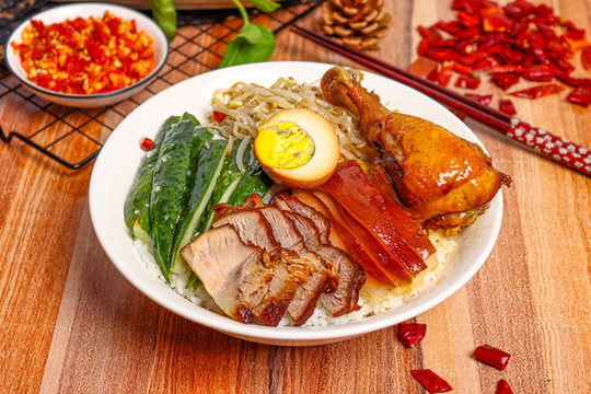 豬腳雞腿雙拼套飯