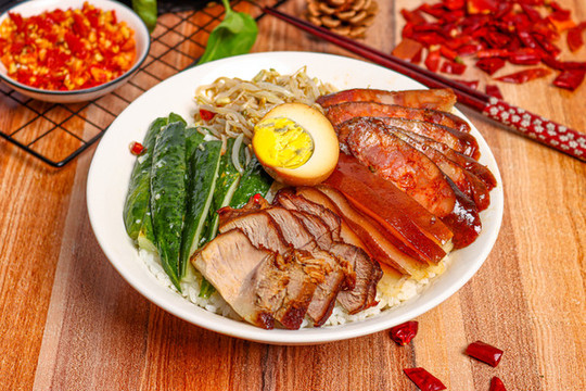 豬腳臘腸雙拼套飯