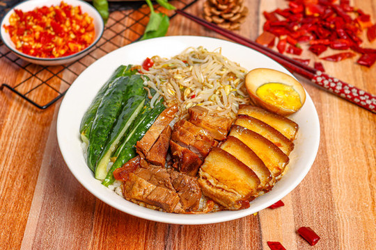豬腳五花肉雙拼套飯