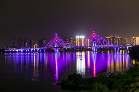 清遠(yuǎn)洲心大橋