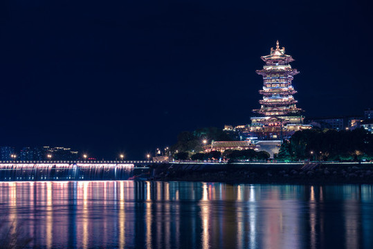越王樓夜景